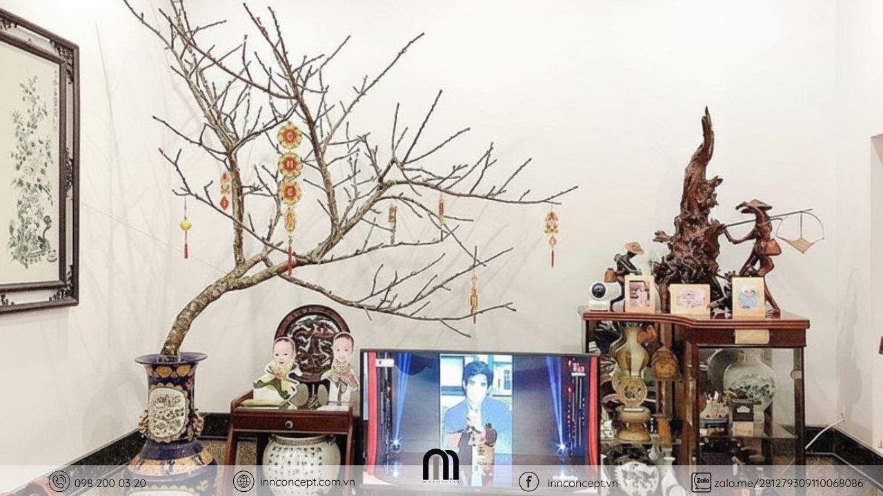 Trang trí ngày Tết chỉ sử dụng sắc màu đỏ, vàng tạo điểm nhấn tránh phủ kín.